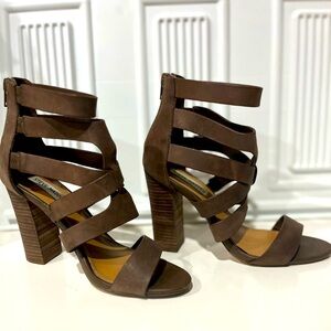 Women’s Steve Madden brown high hill sandle
